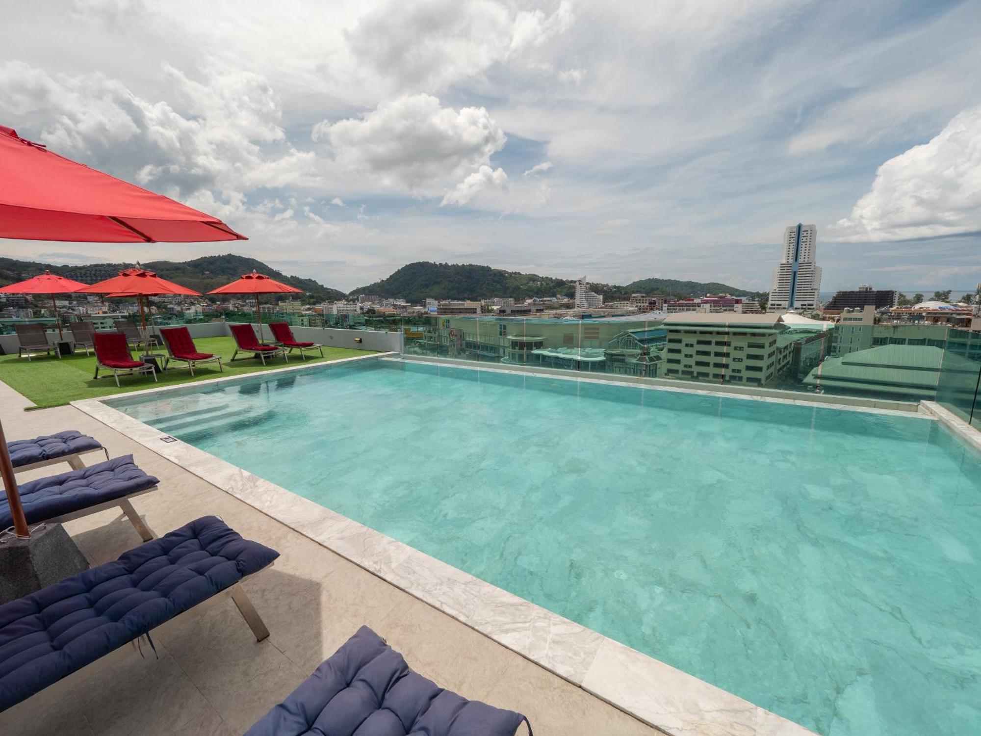 Hotel Neon Patong Exteriér fotografie