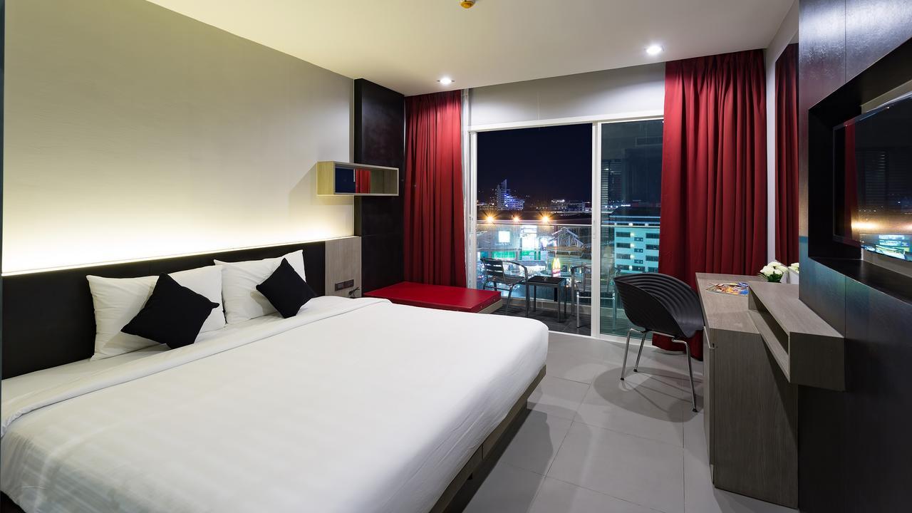 Hotel Neon Patong Exteriér fotografie
