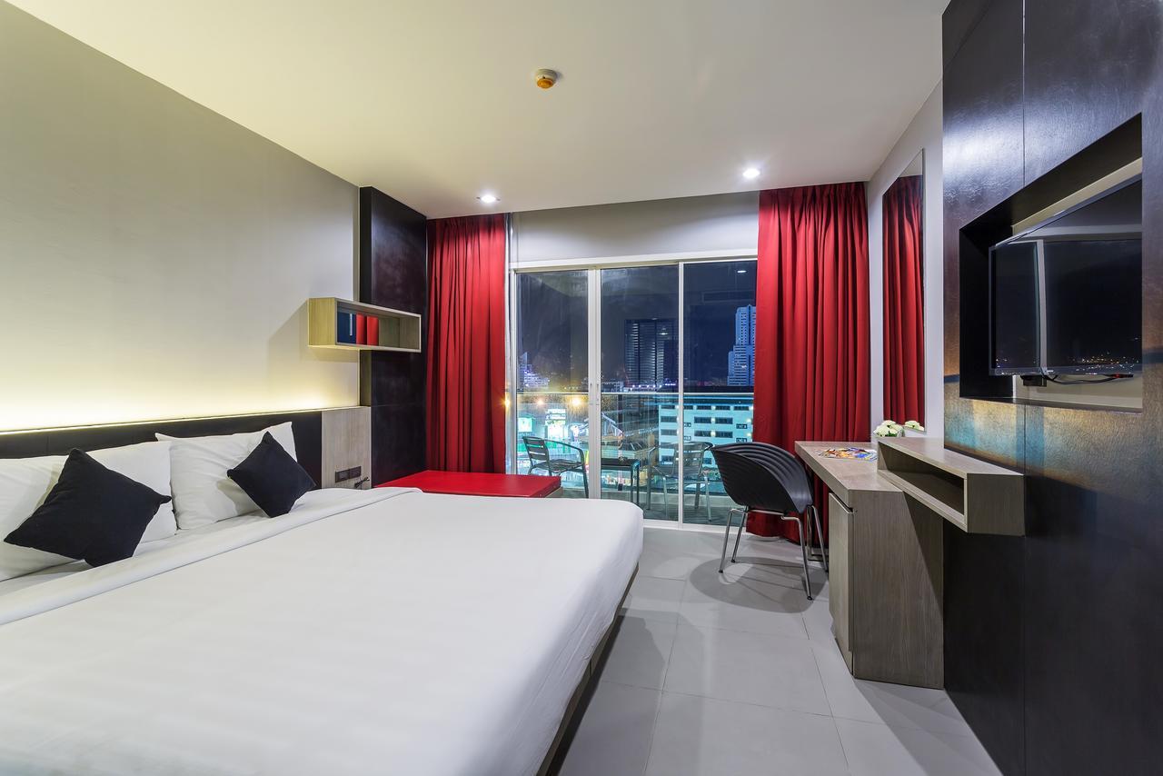Hotel Neon Patong Exteriér fotografie